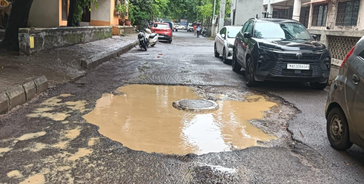 खांदा वसाहतीमधील रस्त्यांचा पुन्हा बोजवारा