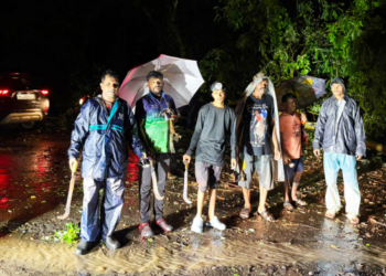 कर्जतमधील आदिवासीवाड्यांचा संपर्क तुटला