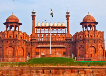 लाल किल्ला पर्यटकांसाठी बंद