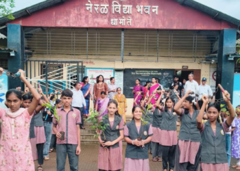 नेरळ विद्या भवन शाळेत वृक्षारोपण