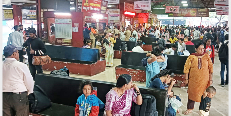 पनवेल एसटी डेपोत प्रवाशांच्या संख्येत घट