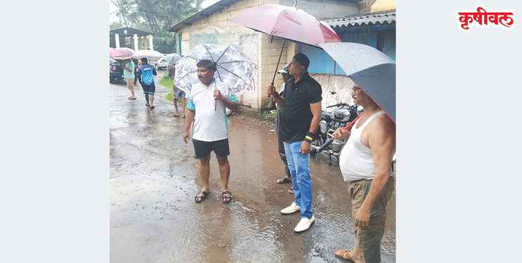 शेकापची आंग्रेनगरातील पूरग्रस्तांना मदत