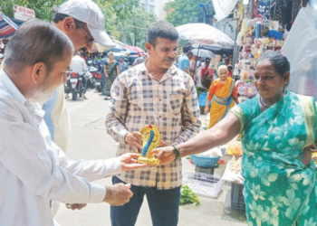 पनवेल बाजारात मातीच्या नागांची आवक