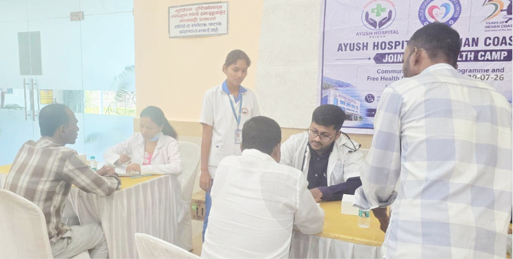 अलिबागमध्ये मच्छीमार बांधवांसाठी आरोग्य शिबीर