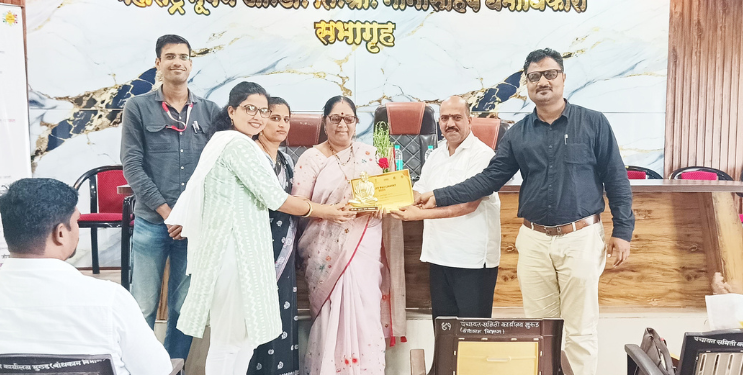 टीबीमुक्त बारा ग्रामपंचायतींचा गौरव