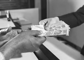 Private moneylending business: सावकारीचा जाच, गळ्याला फास!