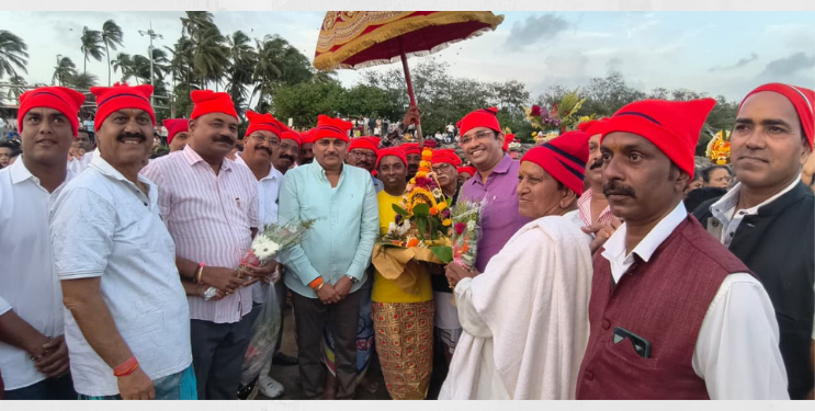 कोळीवाड्यात नारळी पौर्णिमेचा जल्लोष; कोळी समाजाच्या विश्वासाला प्रशांत नाईकांची साथ