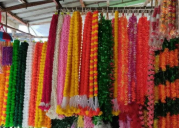 सणांच्या पार्श्वभूमीवर बाजारपेठा सजल्या