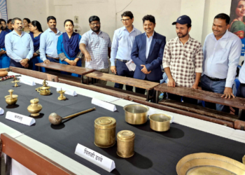 ‘काळाच्या पडद्याआडचे वैभव’ प्रदर्शन उत्साहात