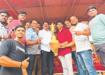 दिवेआगर सरपंच चषक नारळ फोडी स्पर्धा