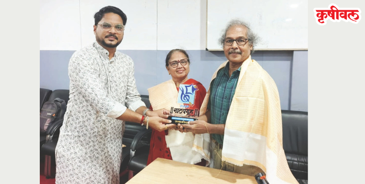 प्रल्हाद जाधव यांचे अभिवाचन