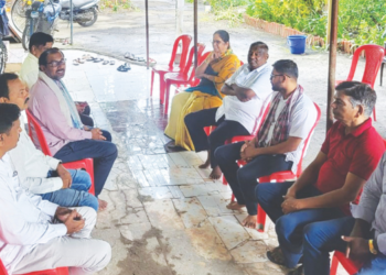 अमोल पाटील यांची जयंत पाटील यांच्याकडून सांत्वनपर भेट