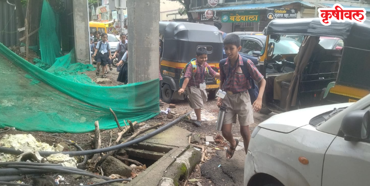 फूटपाथवरील अतिक्रमणामुळे विद्यार्थ्यांना धोकादायक मार्गाचा आधार