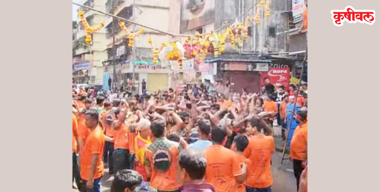 पारंपरिक ‌‘देवांची दहीहंडी‌’उत्साहात साजरी