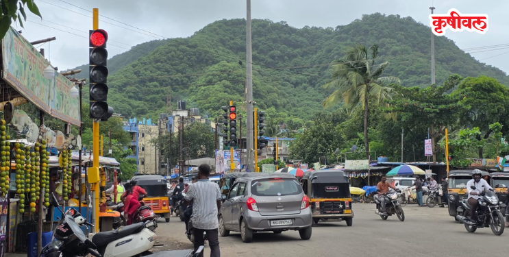 उरण चारफाटा अतिक्रमणाच्या विळख्यात