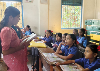 शाळेतील विद्यार्थी बनले शिक्षक