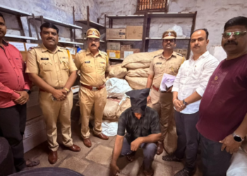 महाडमध्ये लाखोंचा गुटखा जप्त