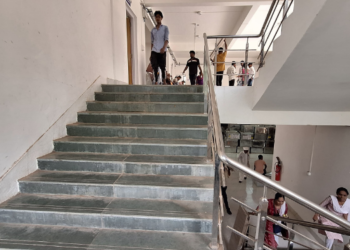 प्रशासकीय भवनात उद्वाहक बसणार