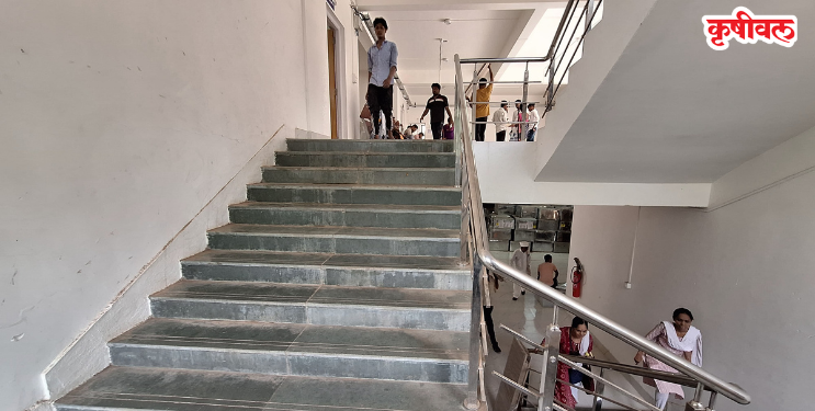 प्रशासकीय भवनात उद्वाहक बसणार