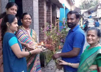 सोन्याच्या पावलांनी गौराईचे आगमन