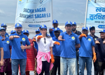 नागाव समुद्रकिनारा झाला चकाचक