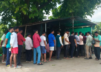 मटण-चिकन खरेदीसाठी झुंबड