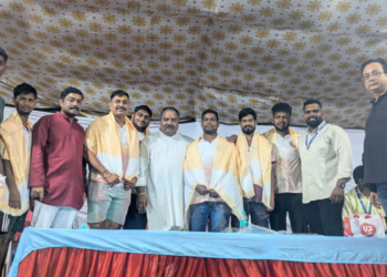 सेवाभावी नागरिकांचा शेकापतर्फे गौरव