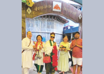 थायलंडचे भक्त बल्लाळेश्वराचरणी लीन