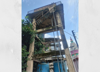 कोंडले गावातील पाण्याची टाकी धोकादायक