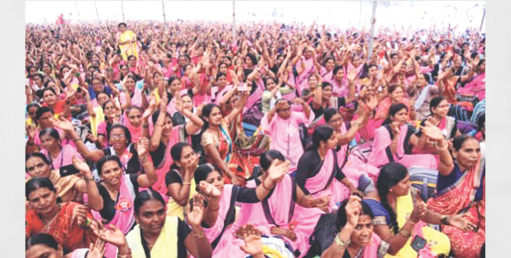 अंगणवाडी सेविका, मदतनीसांना दिवाळीपूर्वी दिलासा
