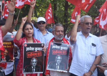 निवडणूक आयोगाविरोधात डाव्या पक्षांचा एल्गार!