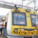 पनवेल स्थानकात रेल्वेची पूजा