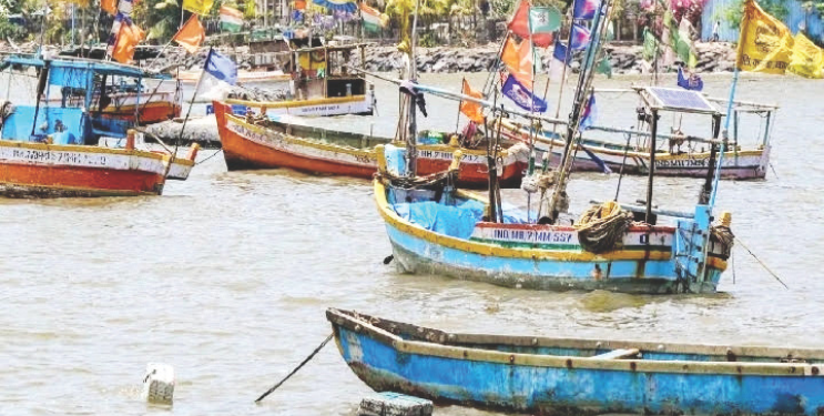मच्छिमारांचे आर्थिक गणित कोलमडले