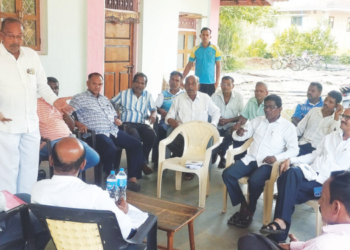 जेएसडब्ल्यूच्या वीज वाहिनीला शेतकऱ्यांचा विरोध