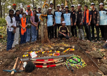 गोमाशी गडावर शिवकालीन शस्त्रांचे पूजन