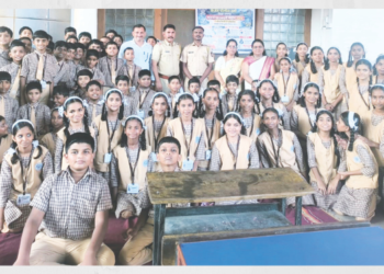 विद्यार्थ्यांना सायबर गुन्ह्यांपासून सुरक्षित राहण्याचे धडे